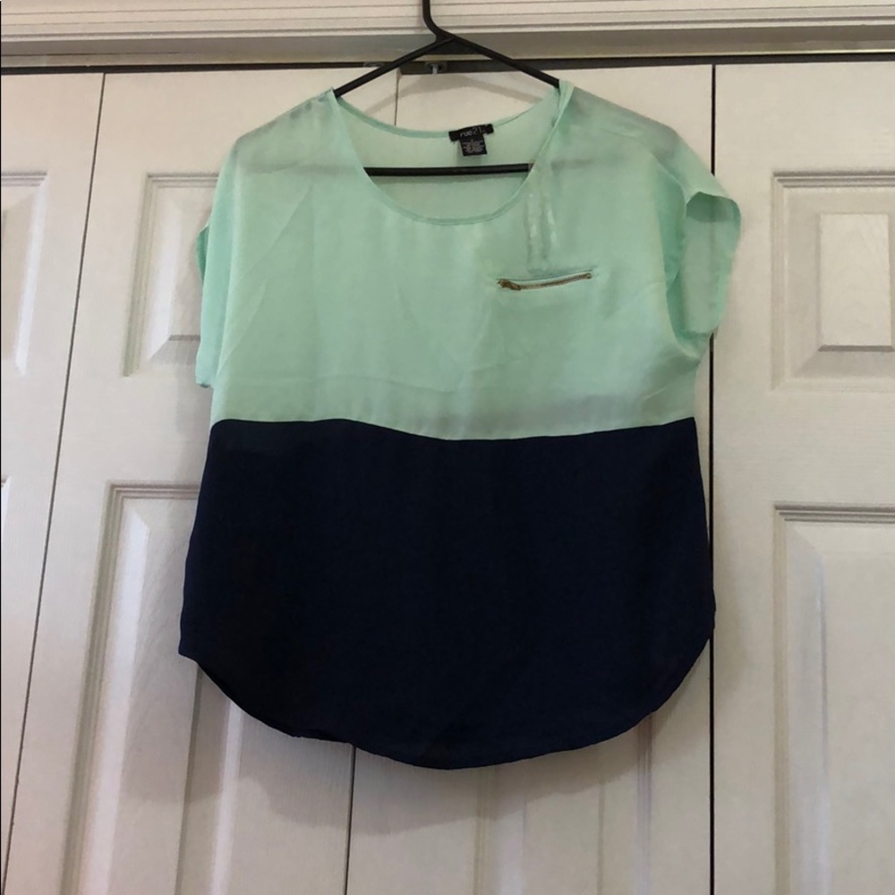 Rue 21 Top
